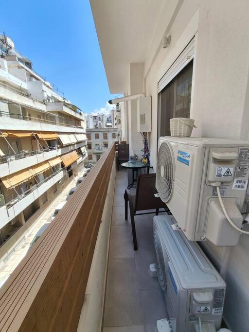 Chic Apartment Near Acropolis Atenas Exterior foto